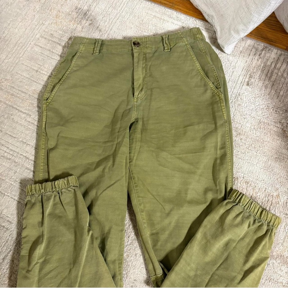 GAP Khaki Chino joggers